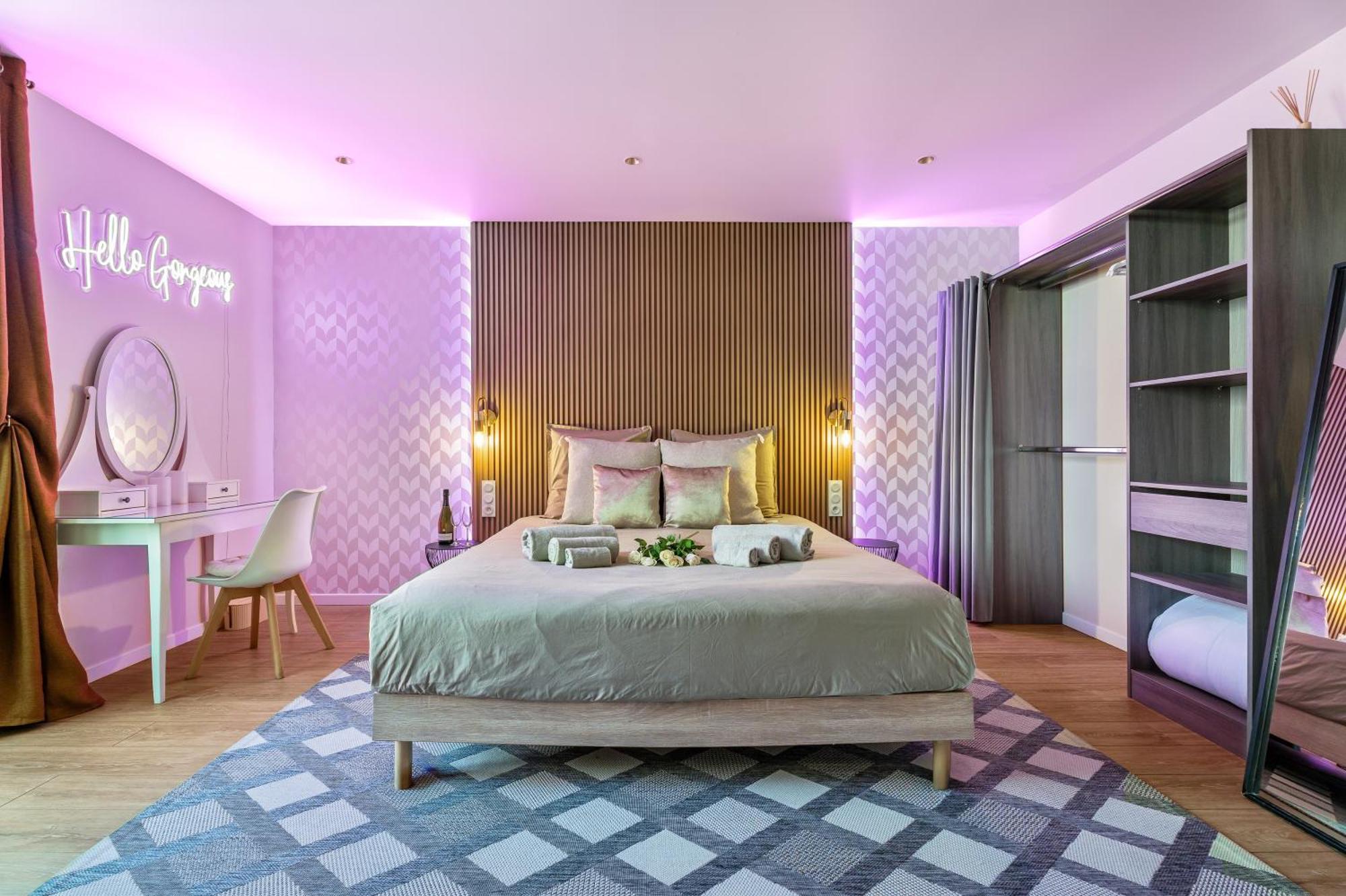 Nice Renting - Love Room Massena - Luxe Room - Jacuzzi - Terrace - King Bed - Ac Zewnętrze zdjęcie